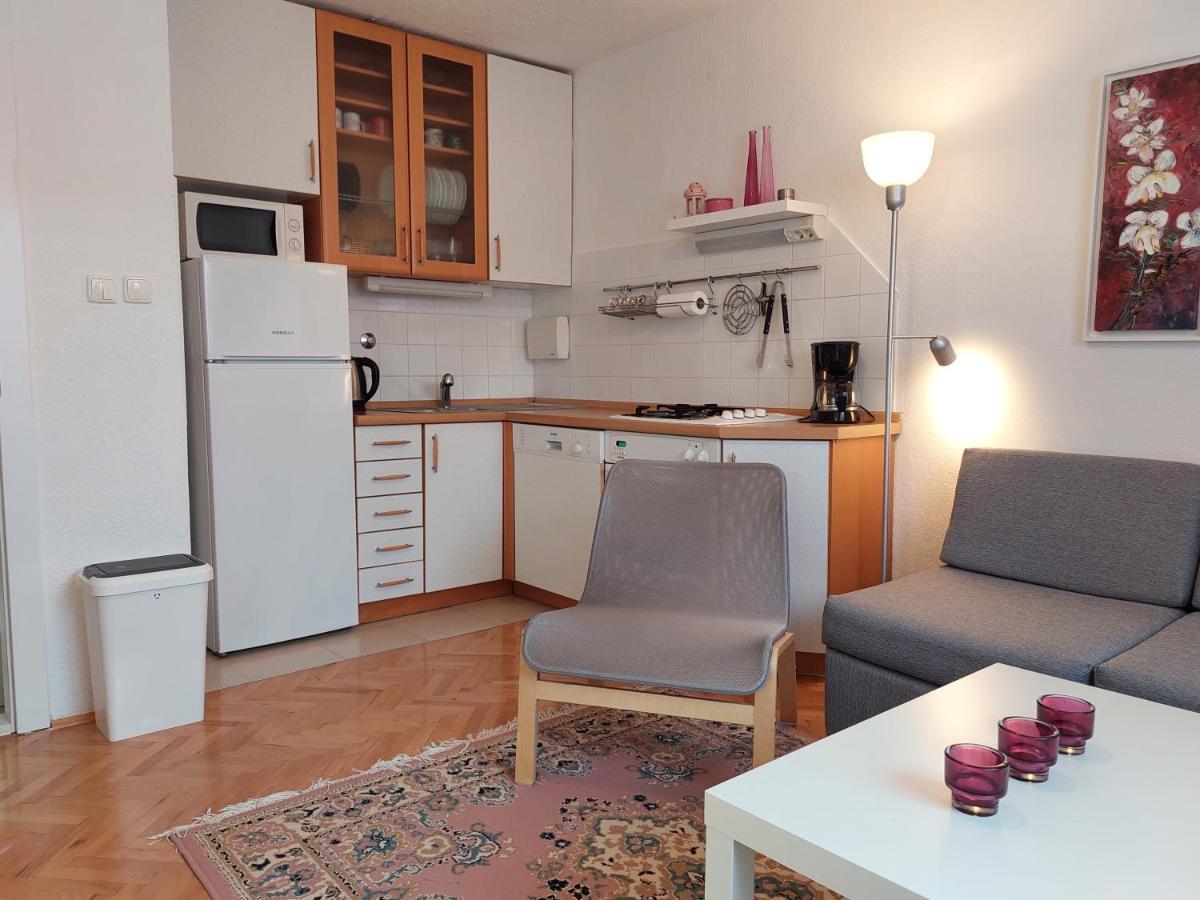 Apartment Emili Marina Buitenkant foto