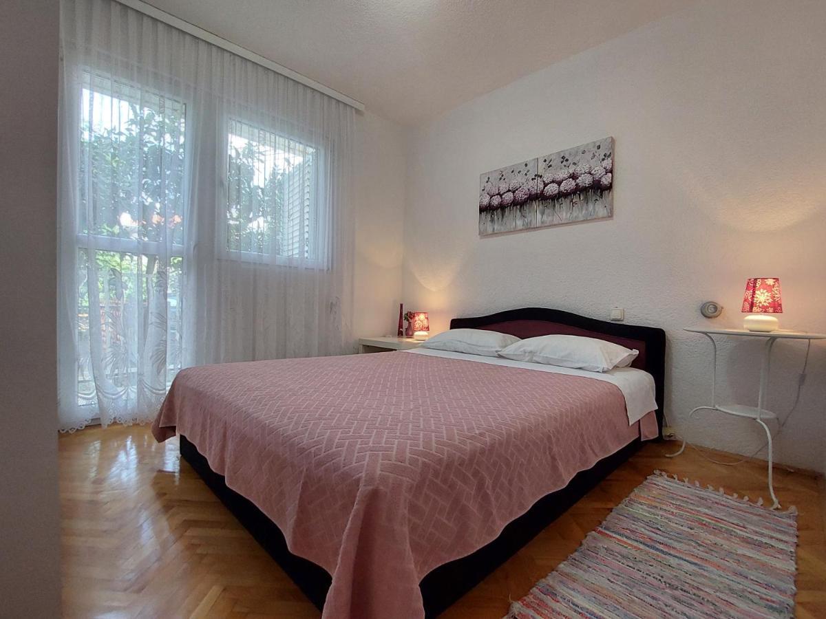 Apartment Emili Marina Buitenkant foto